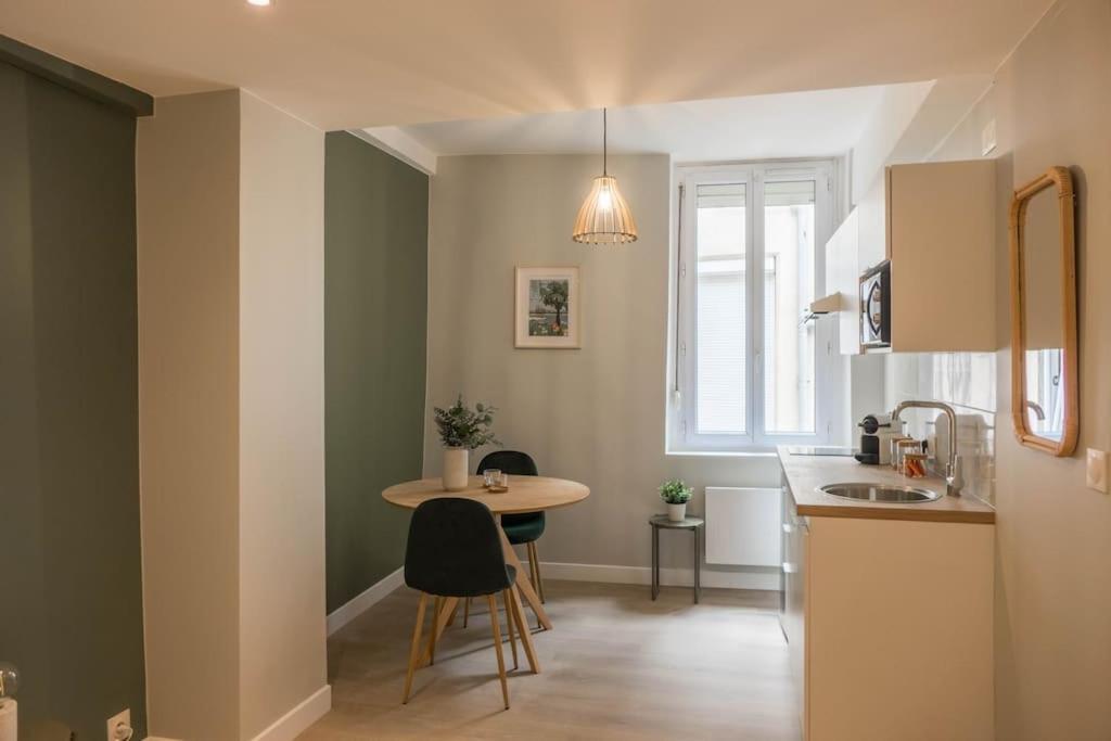 Bel Appartement Idealement Situe ออร์เลออง ภายนอก รูปภาพ